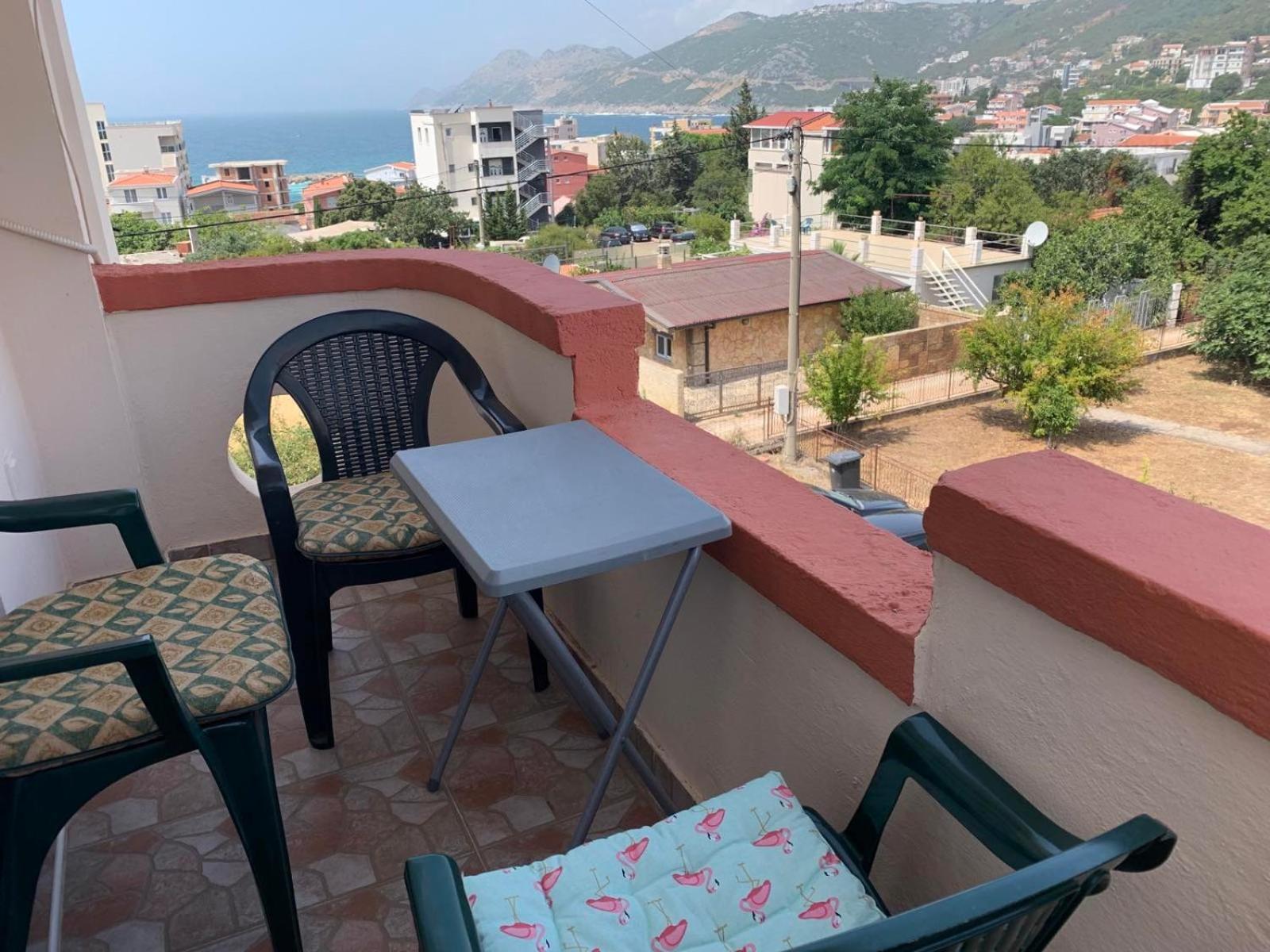 Apartments Nurkovic Dobra Voda Rom bilde